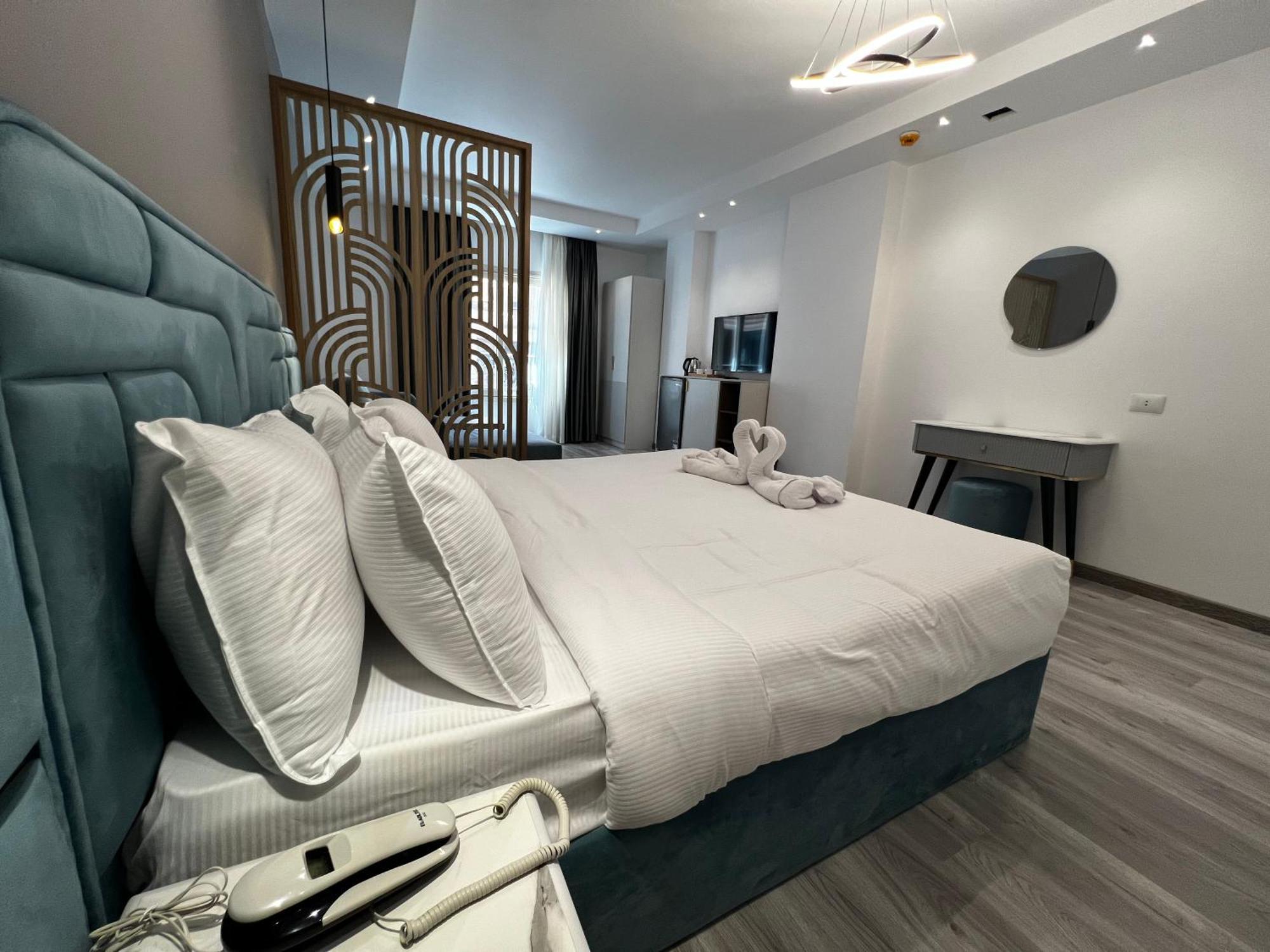 Onyx Pyramids Boutique Hotel Al Kawm al Akhdar Exterior photo