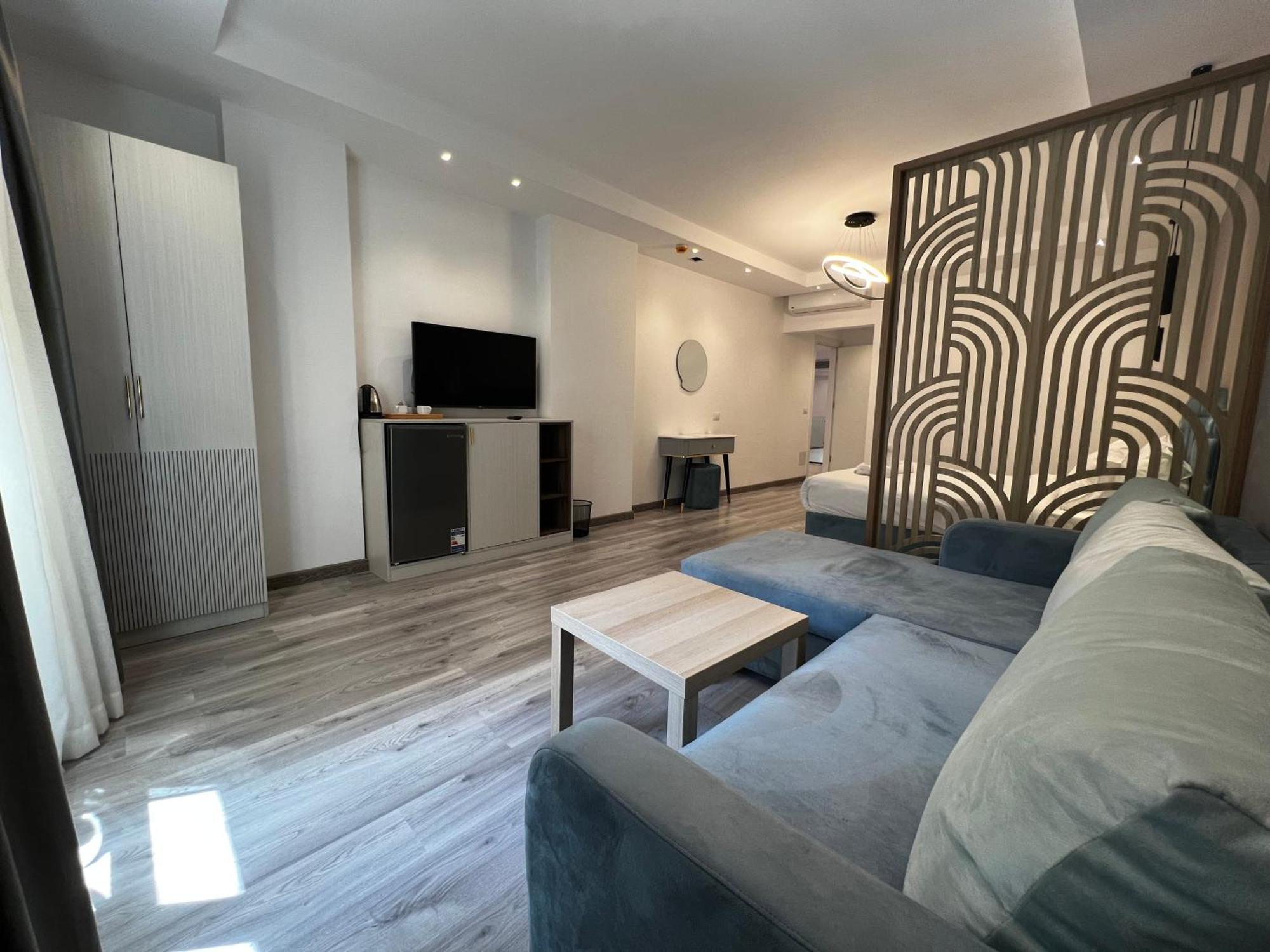 Onyx Pyramids Boutique Hotel Al Kawm al Akhdar Exterior photo