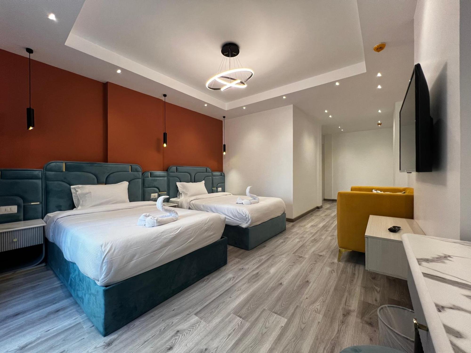 Onyx Pyramids Boutique Hotel Al Kawm al Akhdar Exterior photo