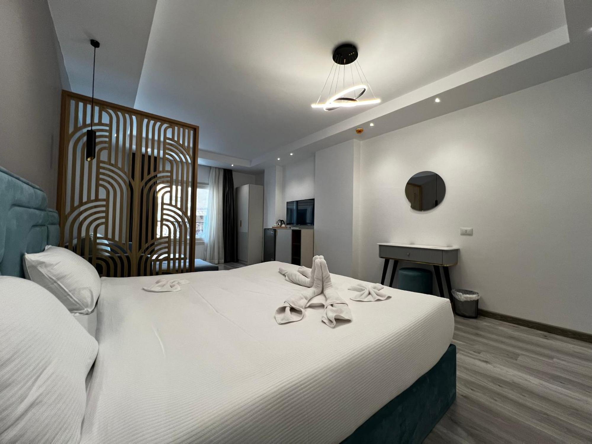 Onyx Pyramids Boutique Hotel Al Kawm al Akhdar Exterior photo