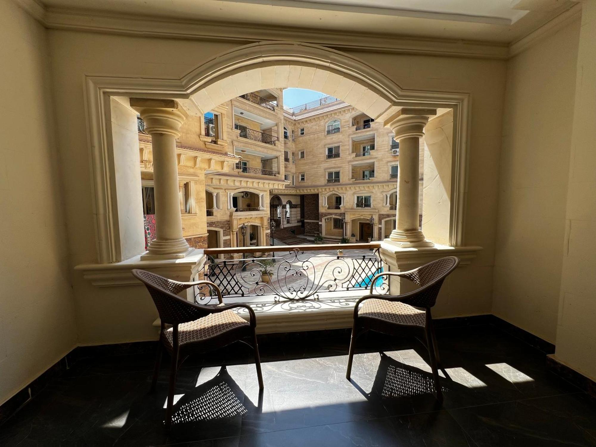 Onyx Pyramids Boutique Hotel Al Kawm al Akhdar Exterior photo