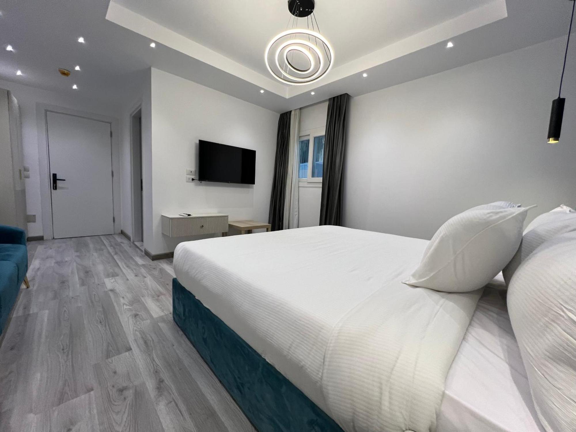 Onyx Pyramids Boutique Hotel Al Kawm al Akhdar Exterior photo