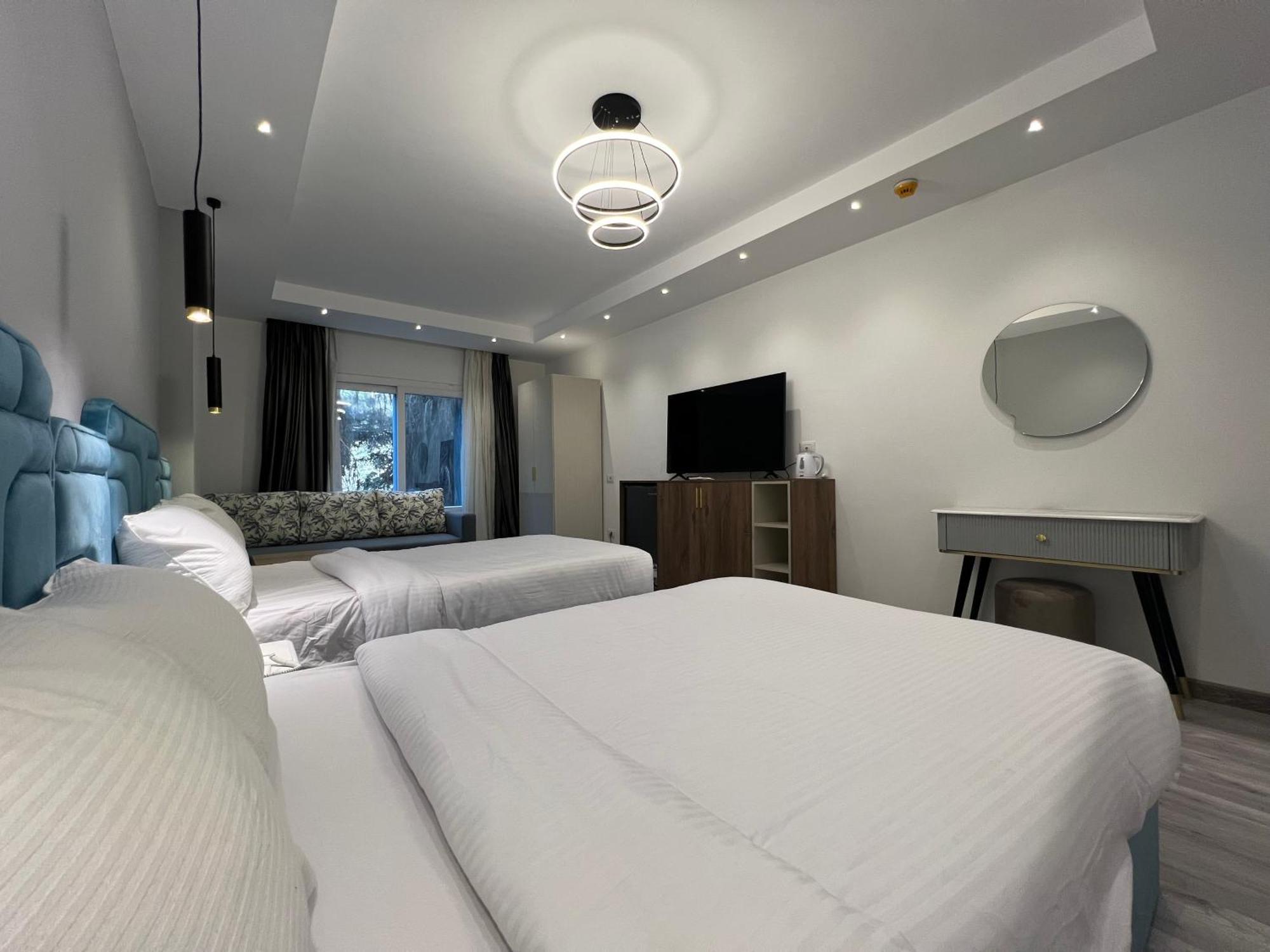 Onyx Pyramids Boutique Hotel Al Kawm al Akhdar Exterior photo